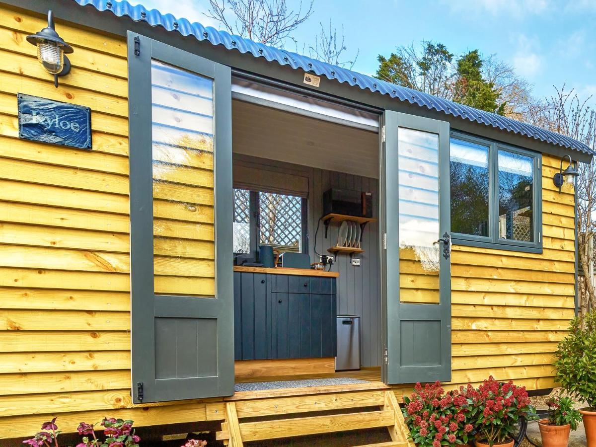Pass The Keys Whitstable Shepherds Hut Minutes From The Harbour Exterior photo